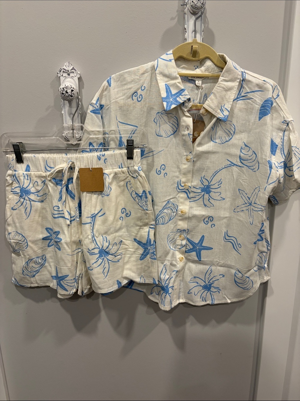 Blu Pepper Cream Button-Down Shirt & Shorts Set with Blue Shell Print